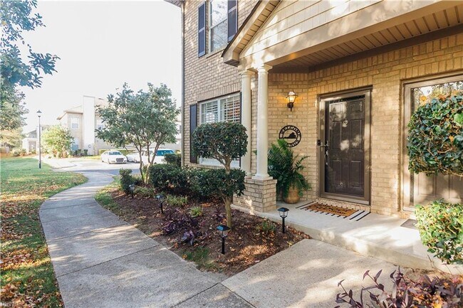 Foto del edificio - 2000 Picardy Ct