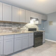 Building Photo - 106 S 13th St