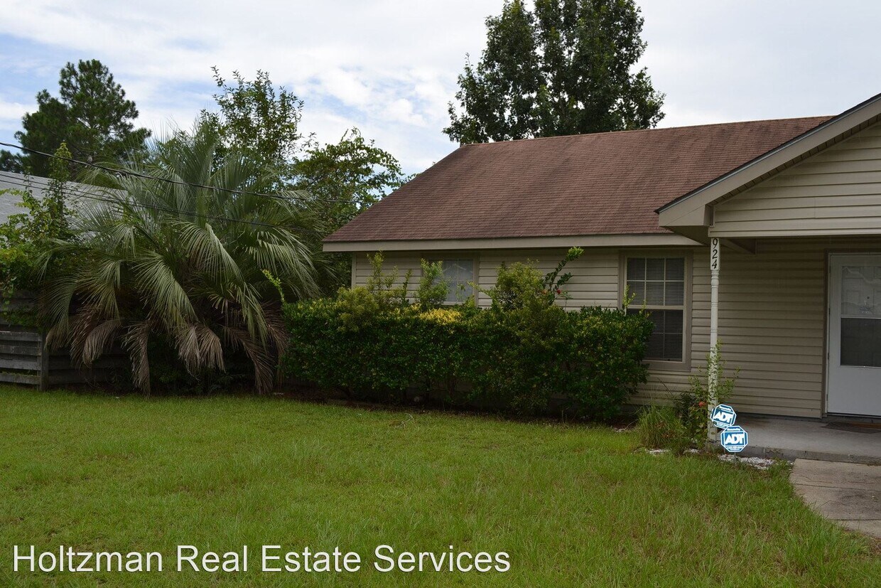 Primary Photo - 3 br, 2 bath House - 924 Pineland Ave