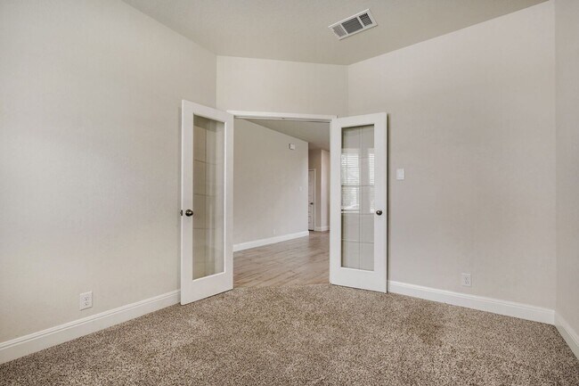 Foto del edificio - 5 spacious bedrooms, 3.5 bathrooms only 10 miles Randolph Air Force base!