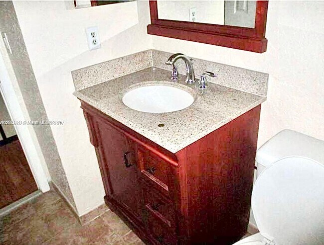 Foto del edificio - 2936 Belmont Ln