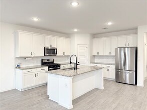 Building Photo - 9662 Caney Trails Rd