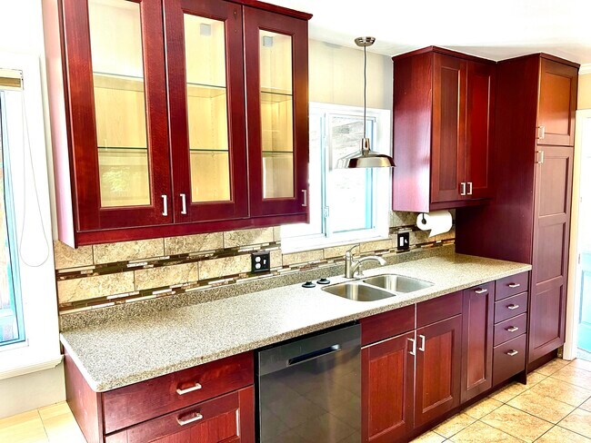 Building Photo - 3096 S Marie Cir