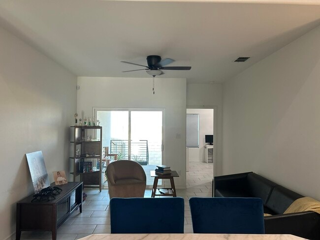 Foto del edificio - 9925 Kaspar Dr