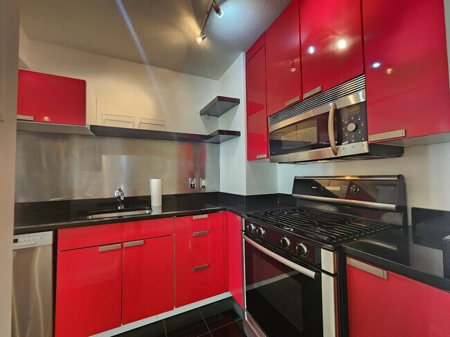 Foto del edificio - 4242 East West Hwy