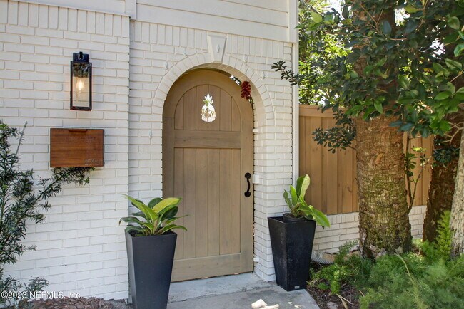 Foto del edificio - 270 6th St