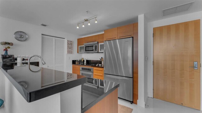 Foto del edificio - 253 NE 2nd St