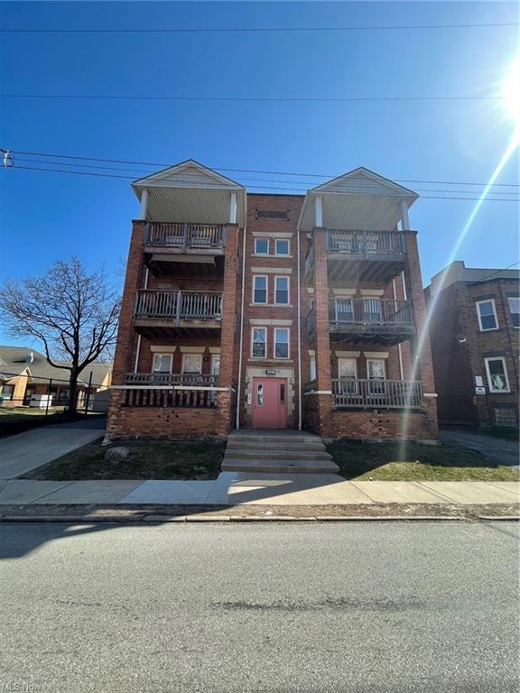 Building Photo - 1421 W 84th St