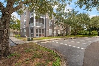 Building Photo - 9301 Crescent Loop Cir