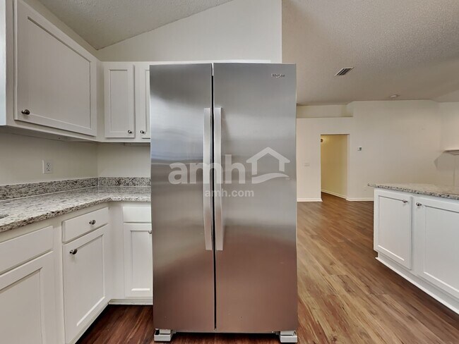 Foto del edificio - 2128 W Lymington Way