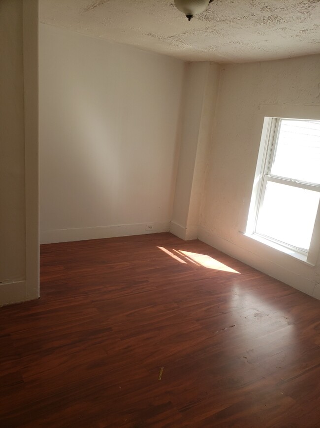 Bedroom - 953 E 2nd St