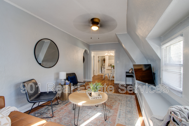 Foto del edificio - 1954 Manila Ave