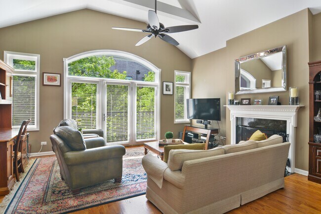Foto del edificio - 2713 N Kenmore Ave