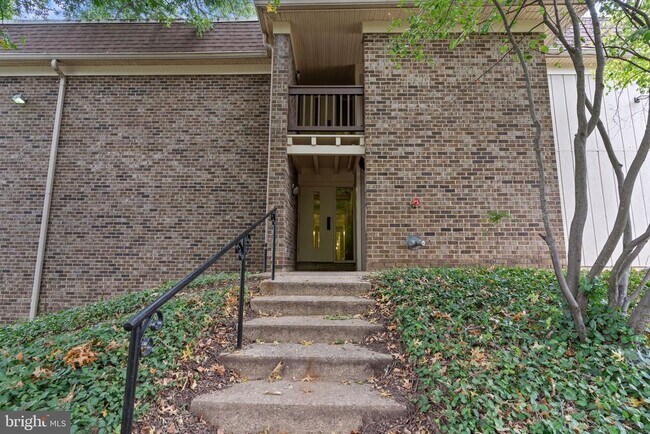 Foto del edificio - 5766 Rexford Ct