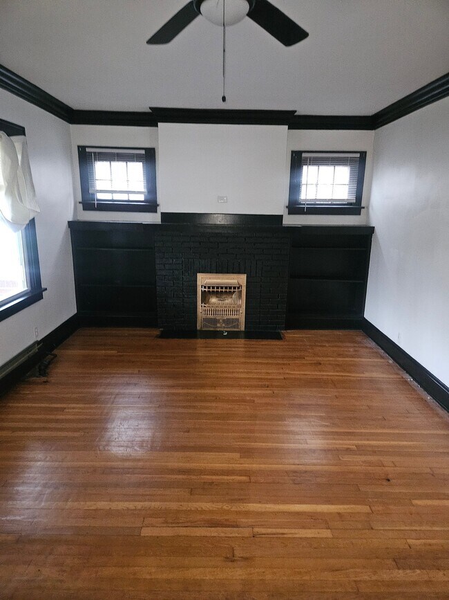 Foto del edificio - 4280 E 124th St