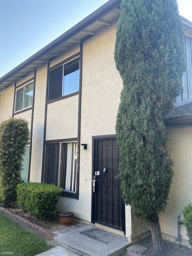 Primary Photo - 2 br, 1 bath Condo - 10103 Carefree Dr