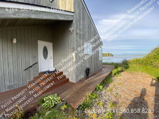 Foto del edificio - 4364 Saltspring Dr
