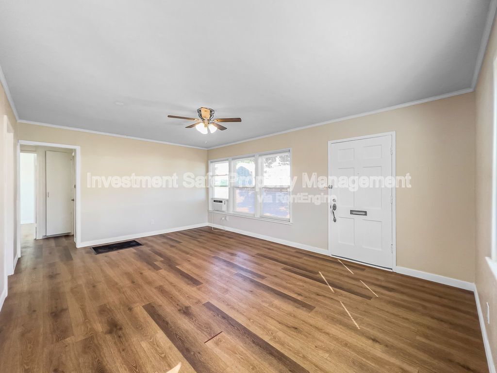 Foto principal - 2332 Westwood St