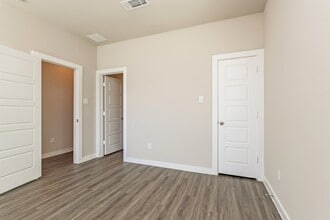 Building Photo - 18616 Whimsic Aly