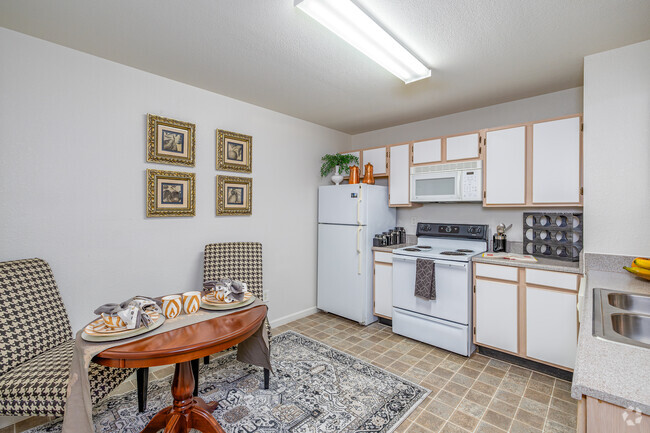 2BR, 2BA - 1,035SF Kitchen - Broadstone Village