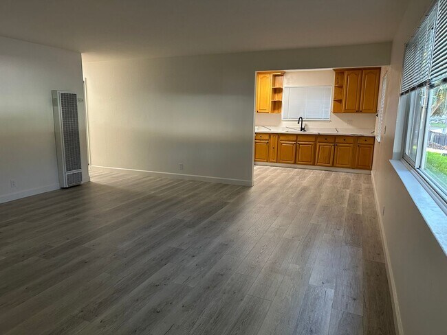 Photo - 5200 Snow Dr Apartment