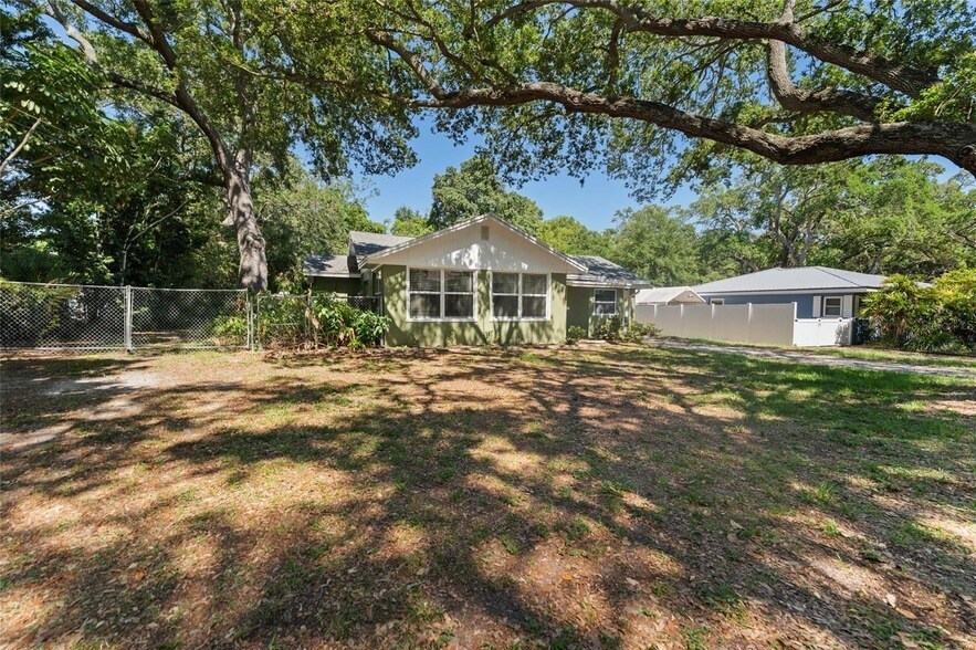 Primary Photo - 4939 Woodland Dr