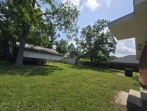 Building Photo - 1824 Magnolia St