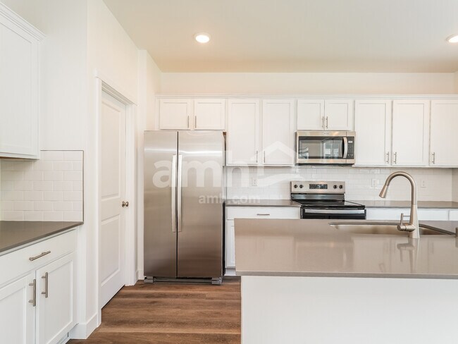 Foto del edificio - 7722 Selah St SW