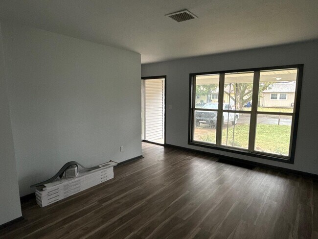 Foto del edificio - 2318 W 33rd St S