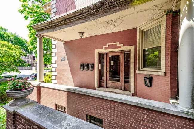 Foto del edificio - 5121 S Ellis Ave