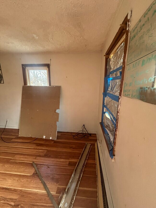 Foto del edificio - 5443 Rosemont Ave