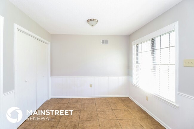 Building Photo - 5657 Redford Ave