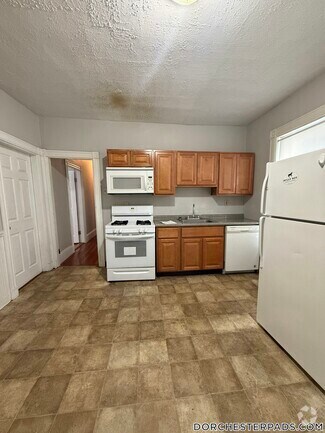 Building Photo - 151 E Cottage St