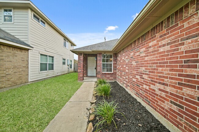 Foto del edificio - 1918 Nichole Woods Dr