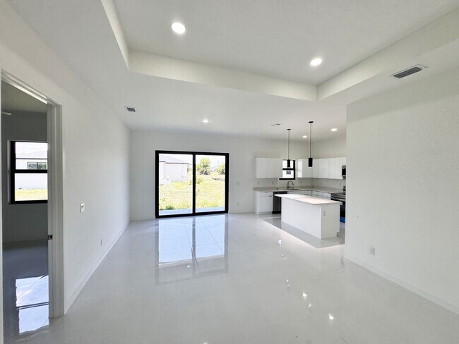 Building Photo - 4206 NW 32nd St