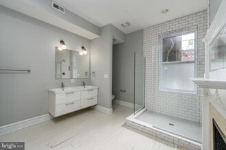 Building Photo - 216 E Biddle St