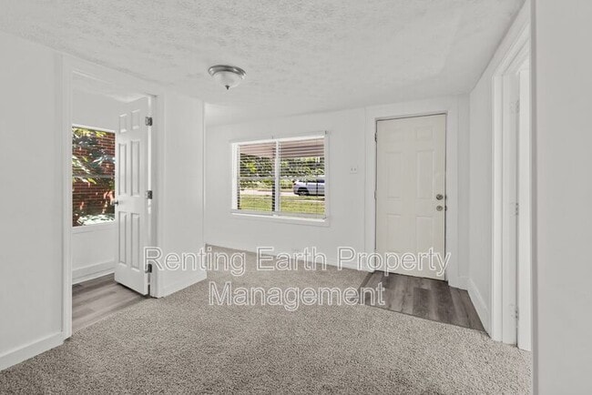Building Photo - 1134 Oak St