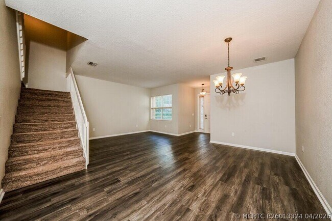 Foto del edificio - 7617 Jewelwood Dr
