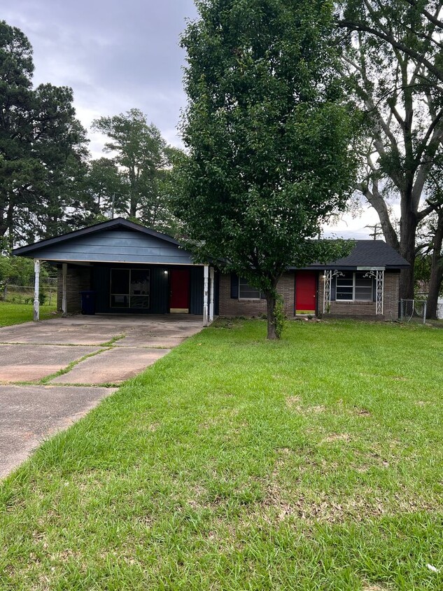 Foto del edificio - Coming Soon! Full remodeled large 3 bed/ 2...