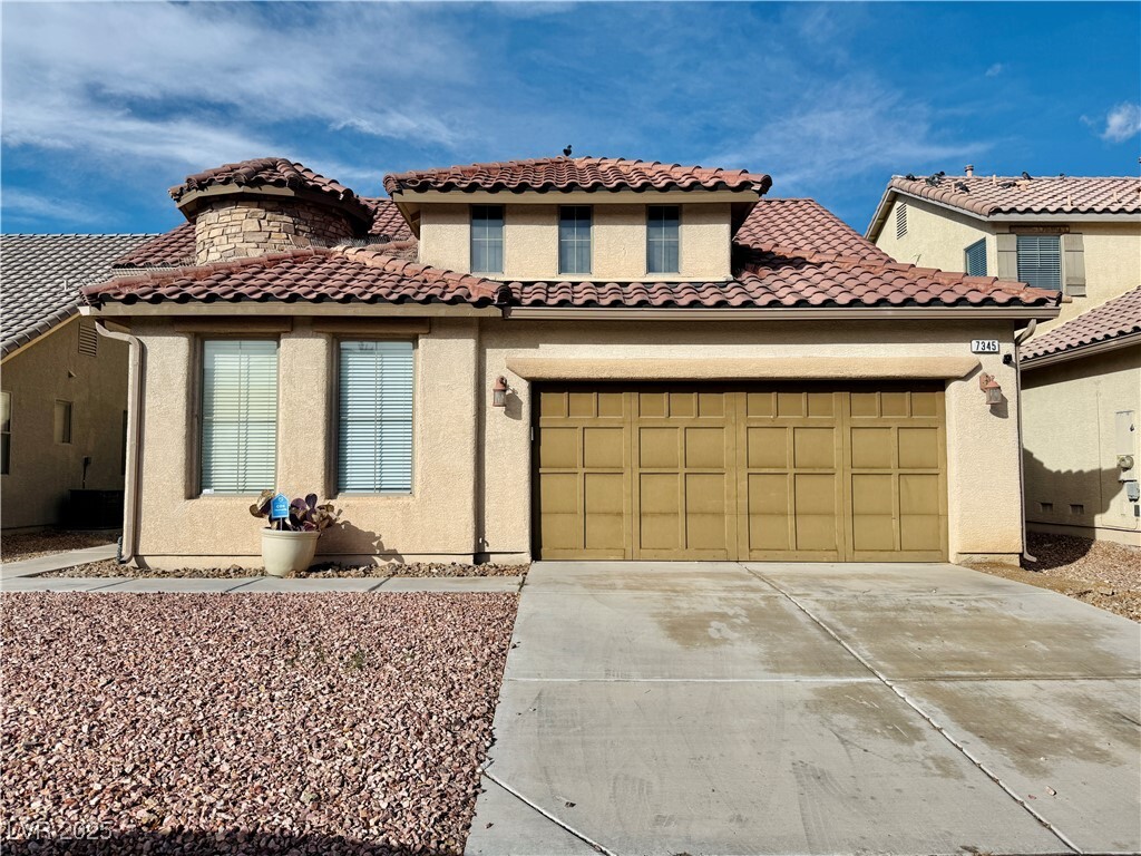 Foto principal - 7345 Rietz Canyon St