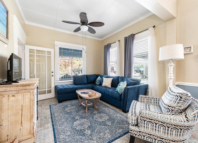 Building Photo - 3811 Avenue O