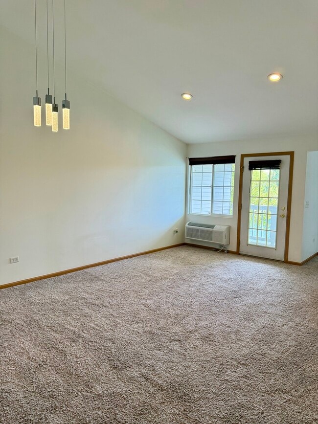 Building Photo - 1580 McClure Rd