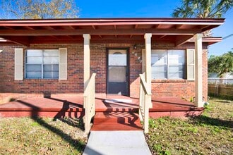 Building Photo - 3206 N Miller St