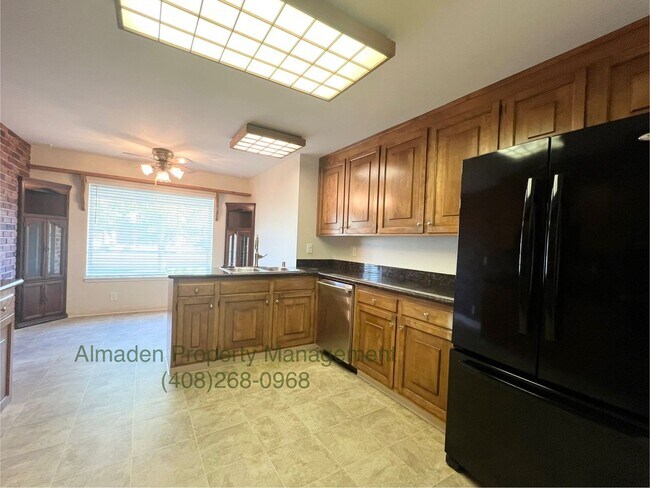 Foto del edificio - Updated Single-Story Almaden Home! Award W...