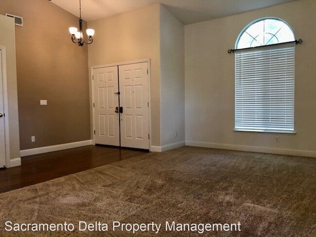Building Photo - 3 br, 2 bath House - 720 Intarsia Court