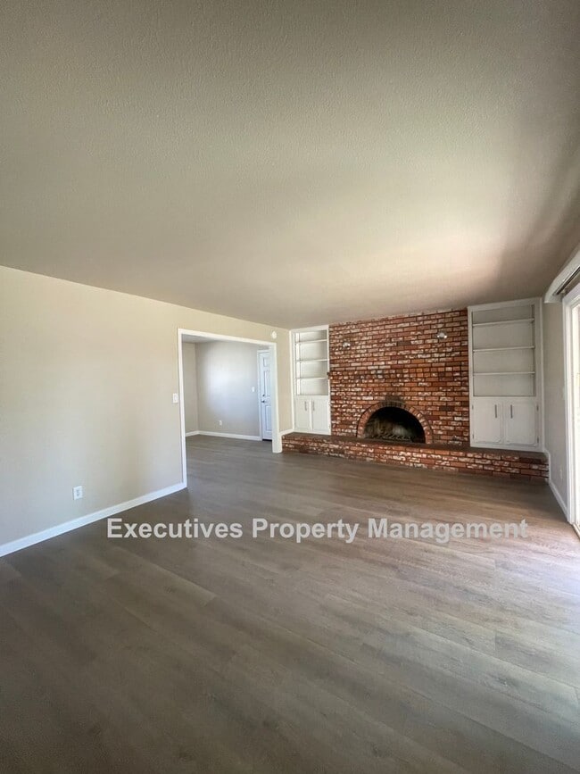 Foto del edificio - 140 Juniper Ave