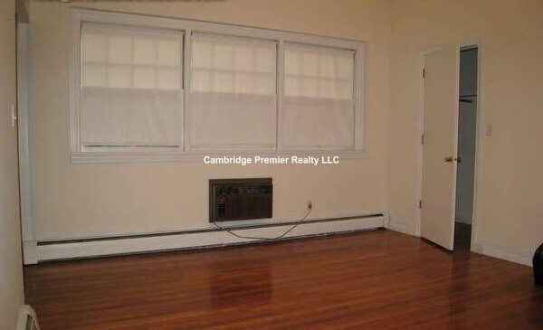 Building Photo - 2018 Commonwealth Ave