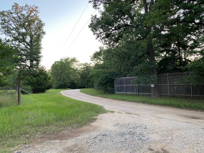 Building Photo - 11150 Lafountain Ln