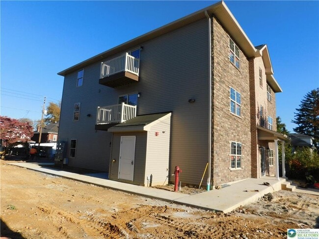 Foto del edificio - 1513 Maple St