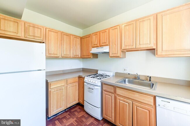 Building Photo - 5311 8th St NW